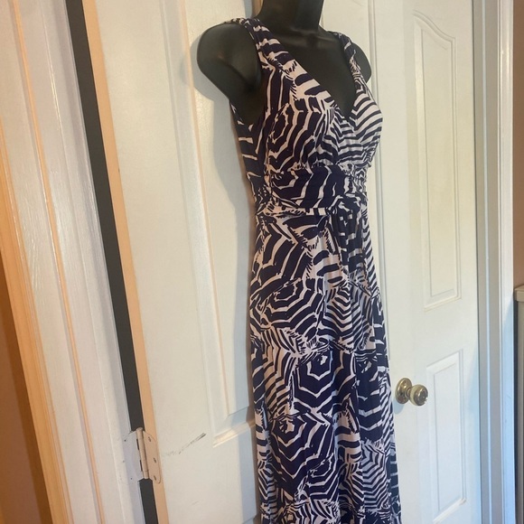“LILLY PULITZER” Sloan Jersey Maxi Dress in Cabana - Picture 9 of 16